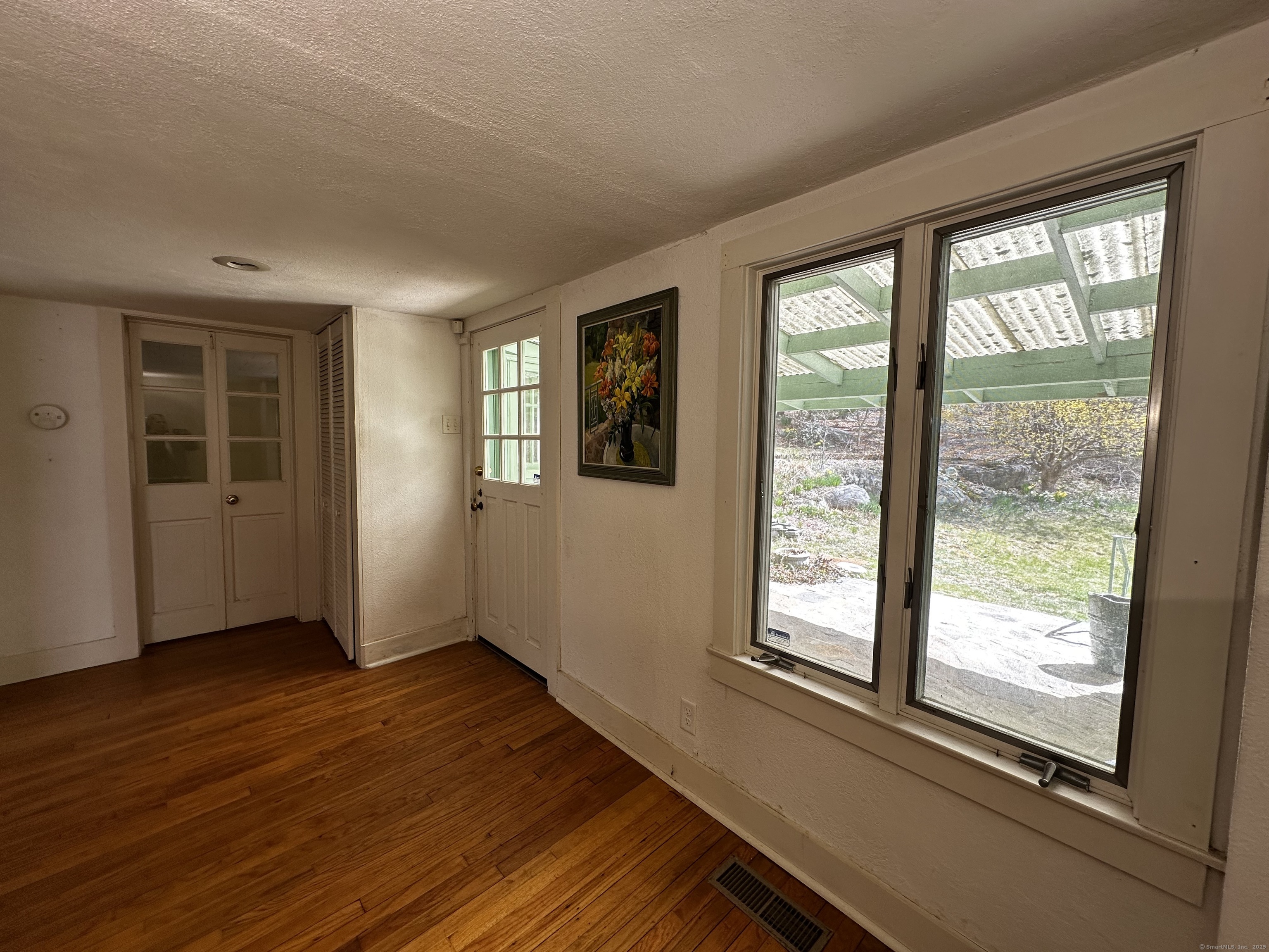 Lyme, Connecticut 06371, United States, 2 Bedrooms Bedrooms, ,2 BathroomsBathrooms,Residential,Pending,109858