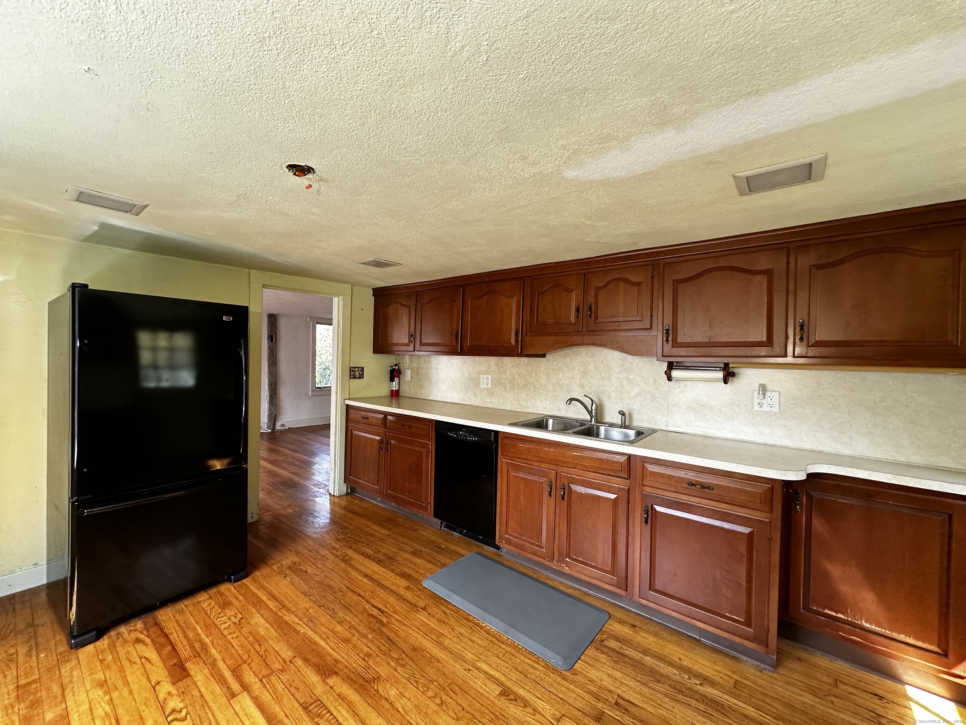 Lyme, Connecticut 06371, United States, 2 Bedrooms Bedrooms, ,2 BathroomsBathrooms,Residential,Pending,109858