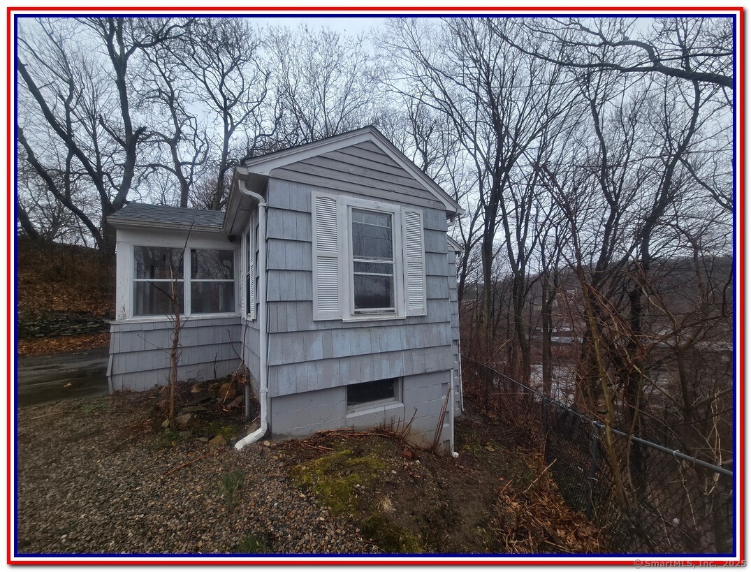 214 W Thames Street, Norwich, Connecticut image 4