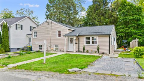 Photo of 113 Devonwood Drive, Waterbury, CT 06708 (MLS # 24143478)