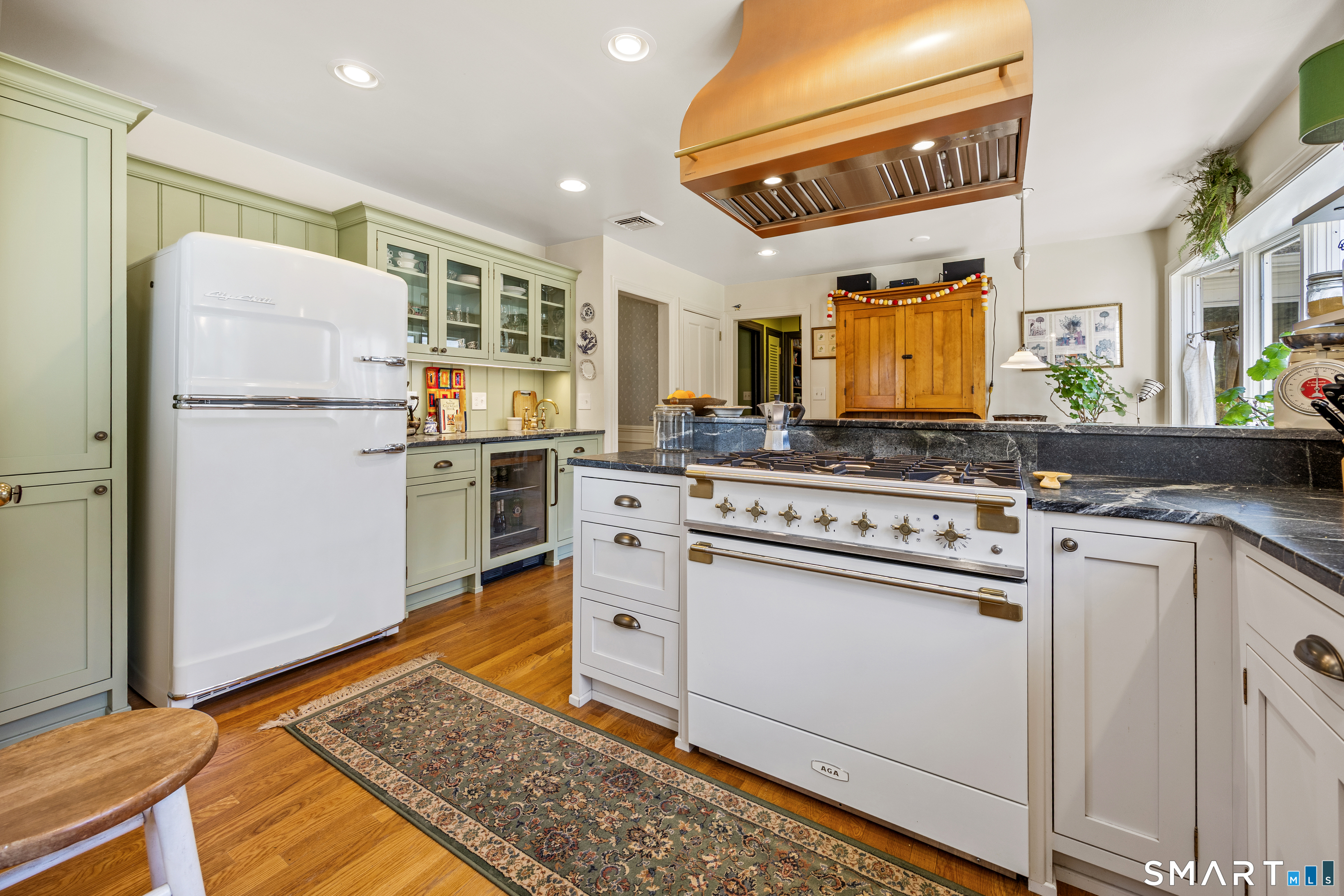 303 Beacon Hill Drive
