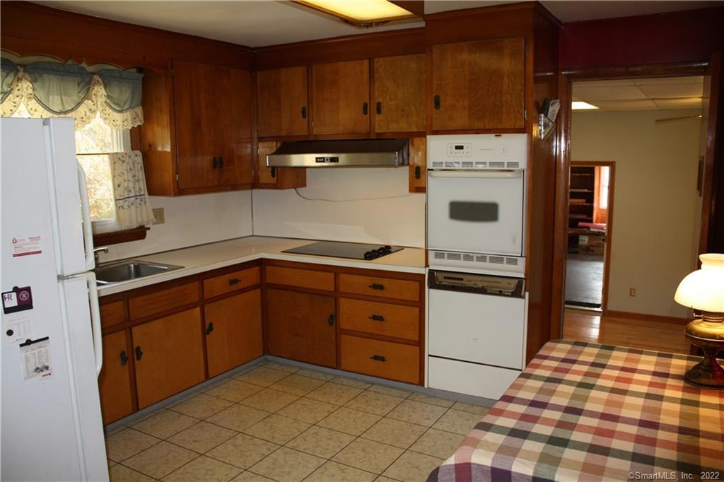 Photo 5 of 19 of 103 Harrison Avenue house