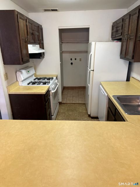 Tiny photo for 81 Park Avenue #2008, Danbury, CT 06810 (MLS # 24154912)