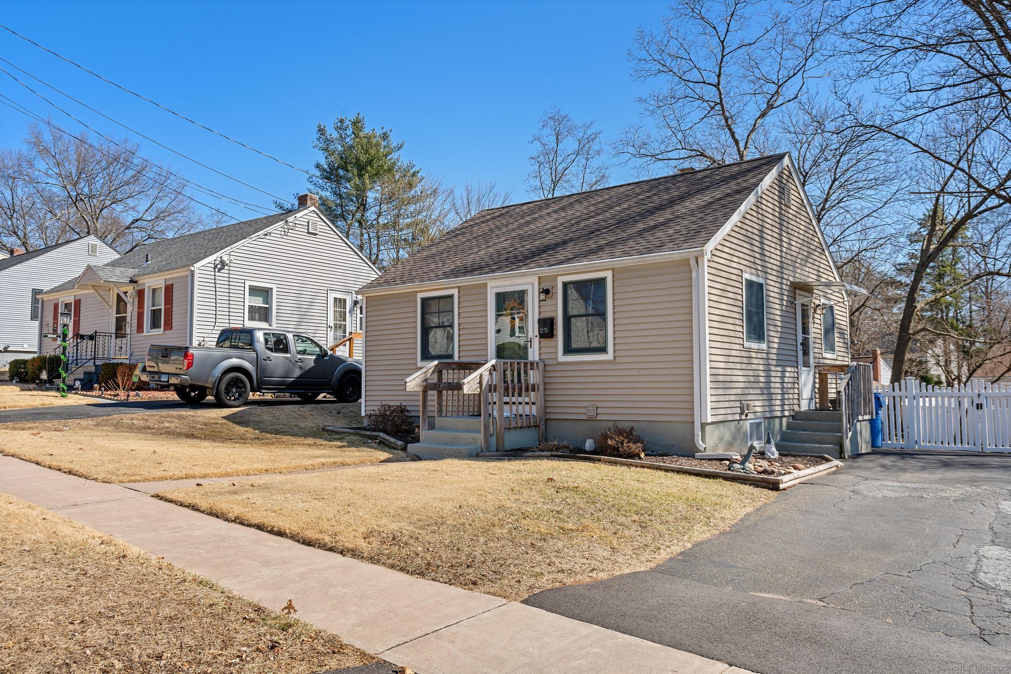 25 Bilyue Road, Manchester, Connecticut image 2