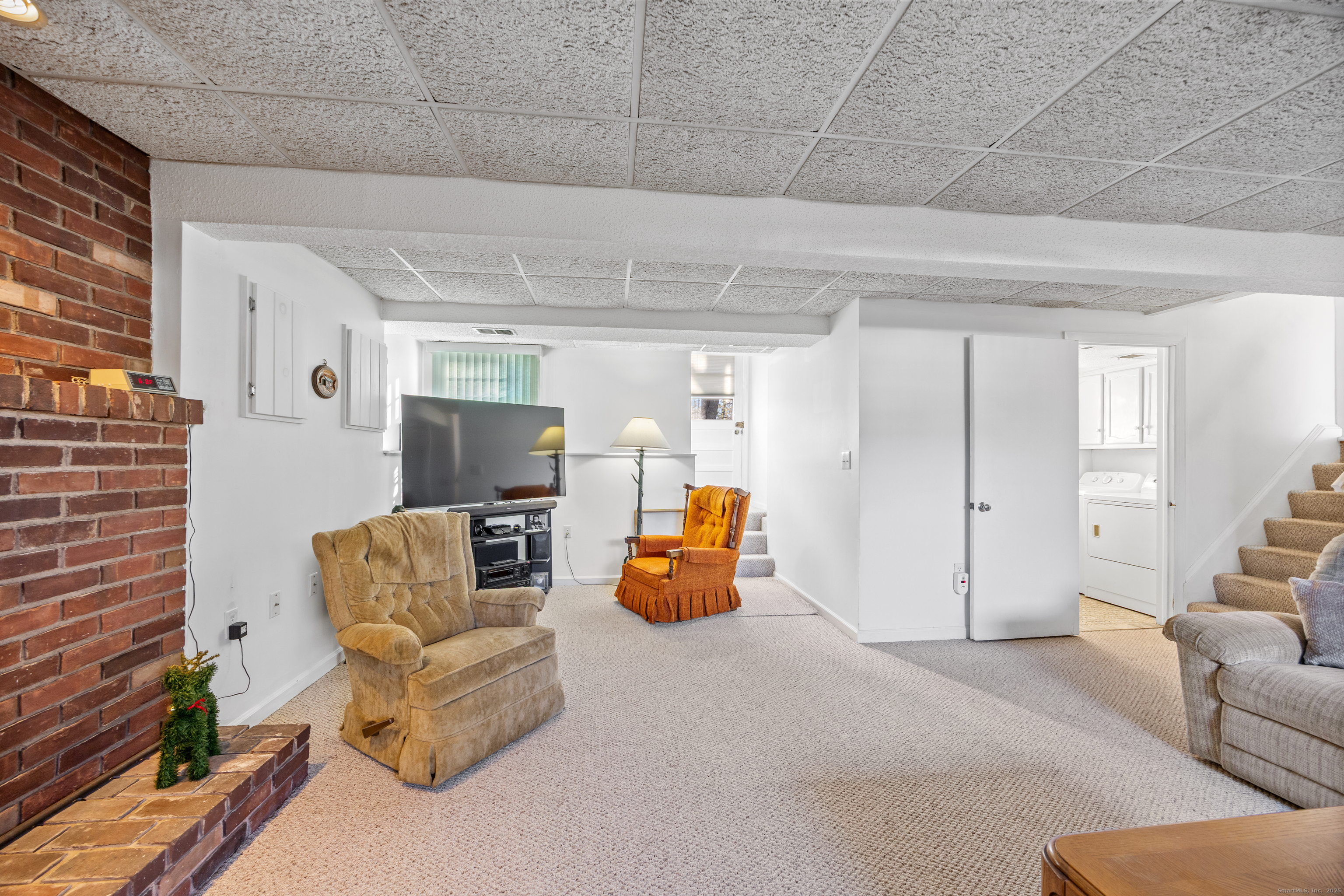 North Haven, Connecticut 06473, United States, 3 Bedrooms Bedrooms, ,2 BathroomsBathrooms,Residential,Coming Soon,249361