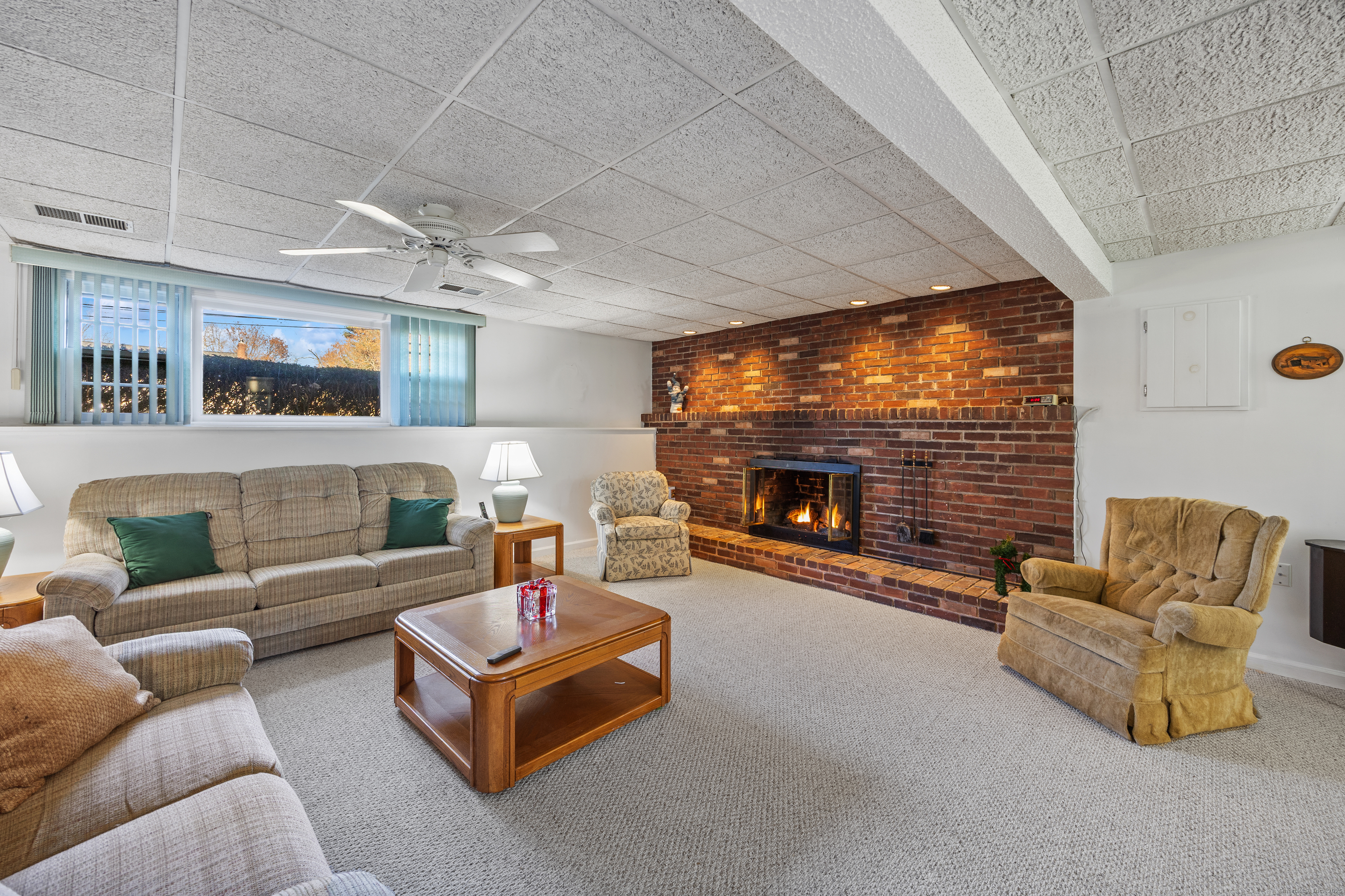 North Haven, Connecticut 06473, United States, 3 Bedrooms Bedrooms, ,2 BathroomsBathrooms,Residential,Coming Soon,249361