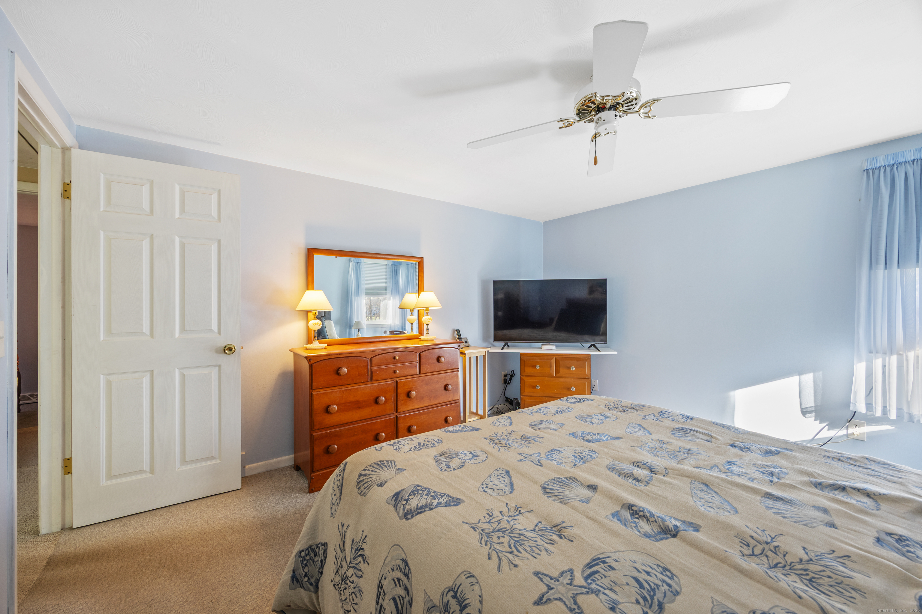 North Haven, Connecticut 06473, United States, 3 Bedrooms Bedrooms, ,2 BathroomsBathrooms,Residential,Coming Soon,249361