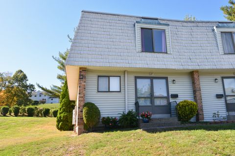 27 Chestnut Court 27 Cromwell CT 06416