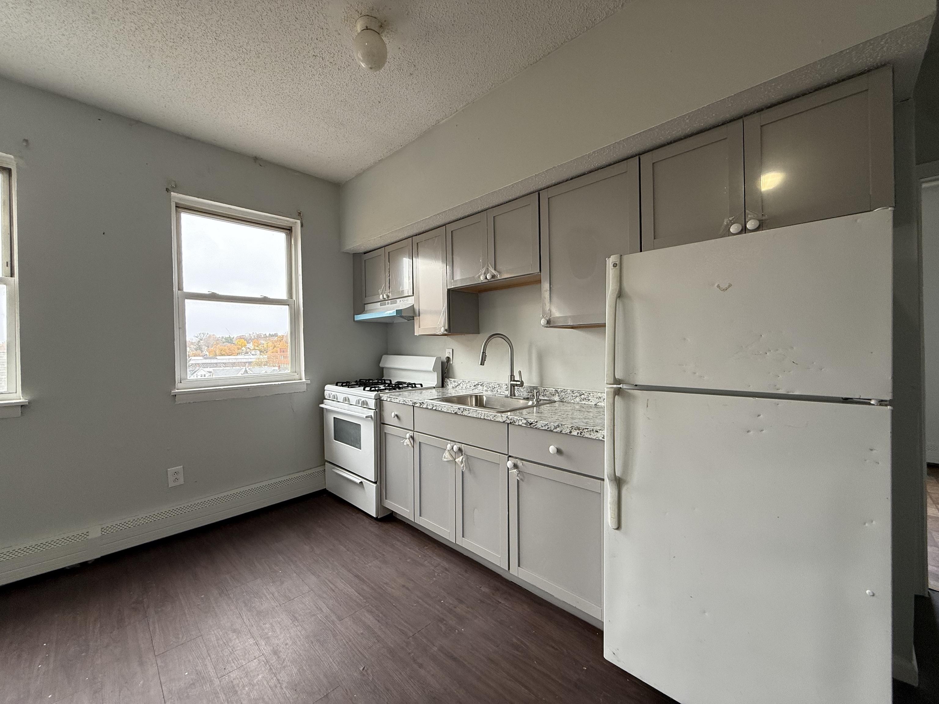 132 Locust Street 13