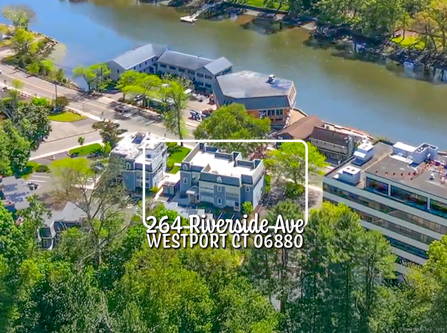 Riverside Avenue 4, Westport, Connecticut - 2 Bedrooms  
3 Bathrooms  
4 Rooms - 