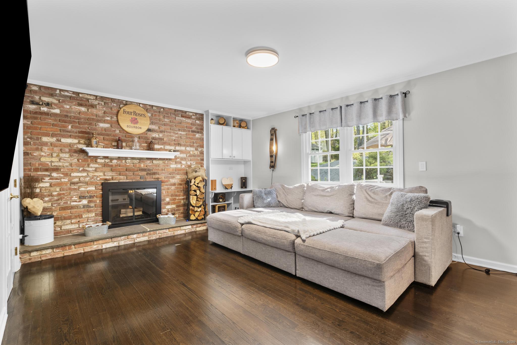 16 Black Twig Place, Stamford, Connecticut image 6