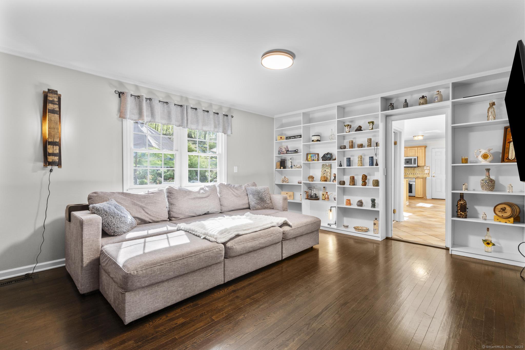 16 Black Twig Place, Stamford, Connecticut image 7