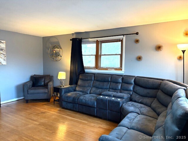 23 Dow Street, New London, Connecticut image 10