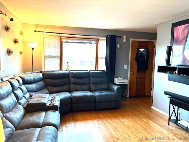 23 Dow Street, New London, Connecticut image 8