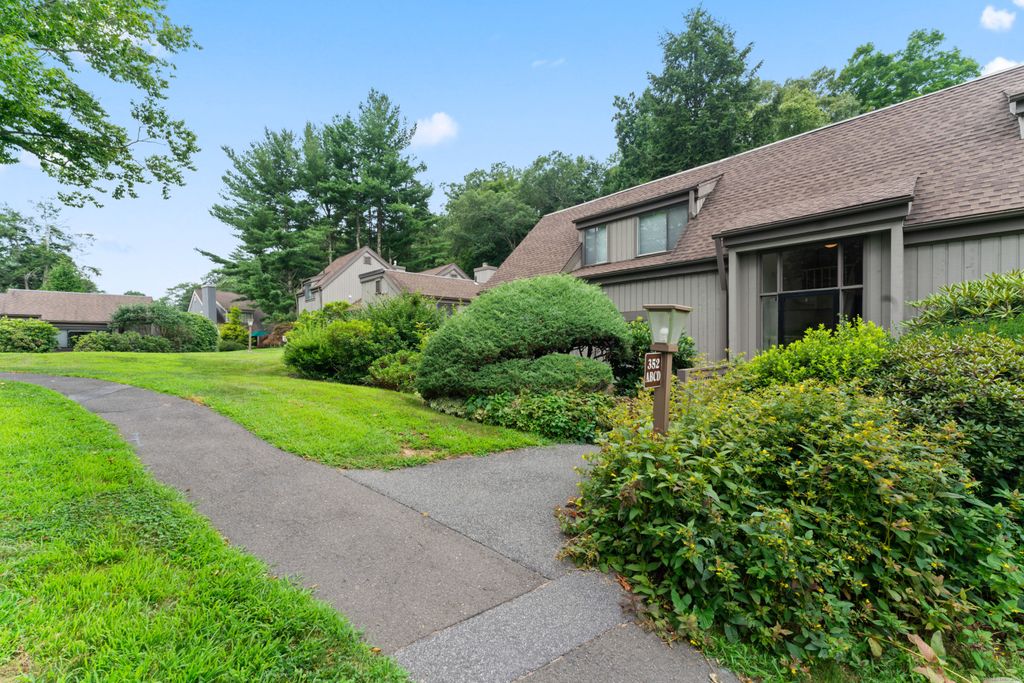 Photo of 352 Heritage Village #B, Southbury, CT 06488 (MLS # 24158869)