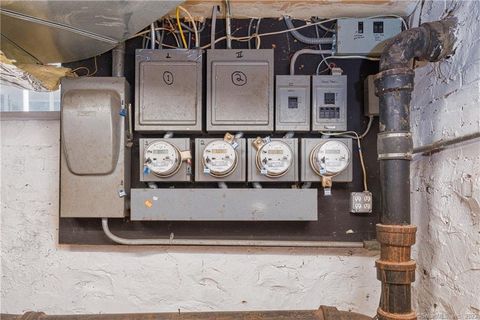 Tiny photo for 6 Barnett Street, New Haven, CT 06515 (MLS # 24162339)