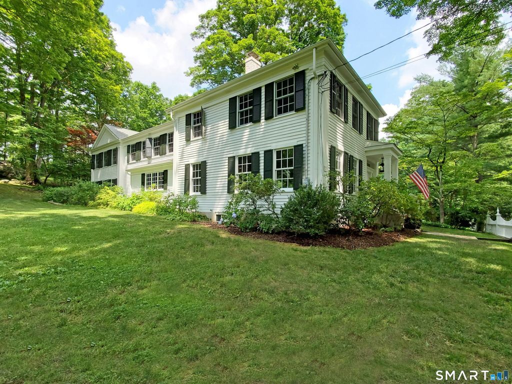 Photo of 219 Bennetts Farm Road, Ridgefield, CT 06877 (MLS # 24149341)