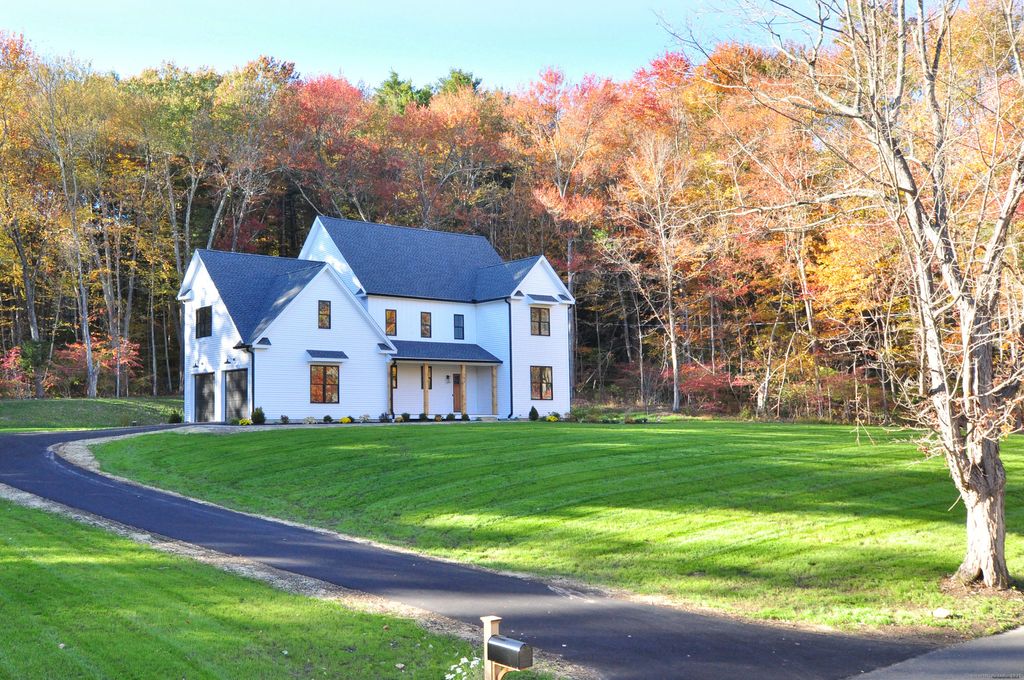Photo of 152 East Hill Road, Canton, CT 06019 (MLS # 24130229)