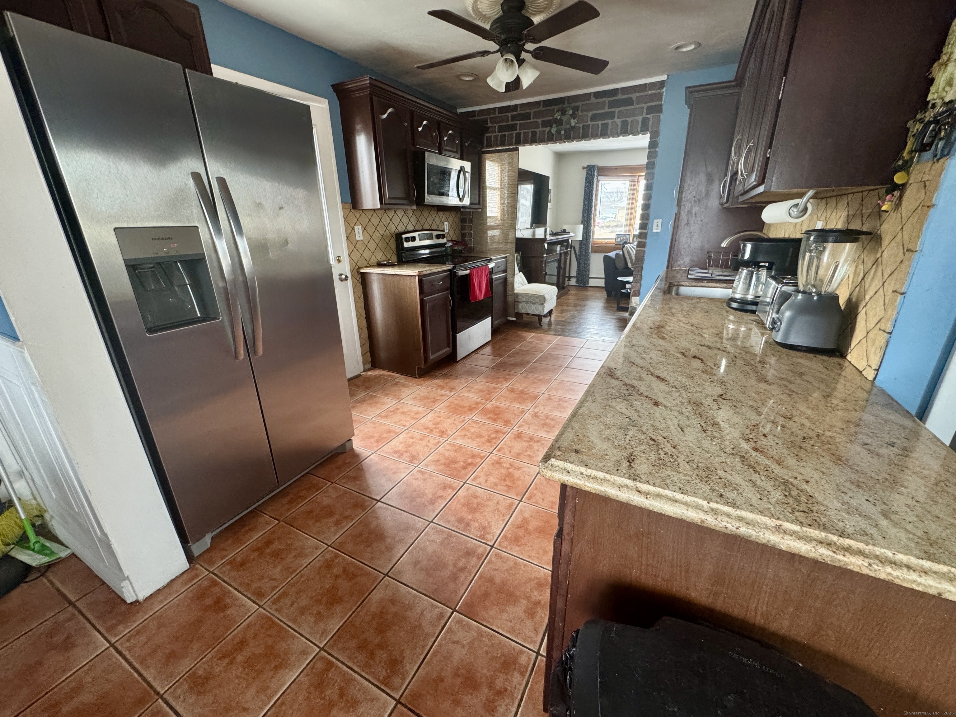 35 Fair Sailing Road, West Haven, Connecticut image 6