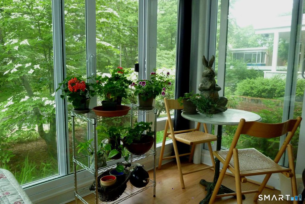 Photo of 22 N Lake Drive #APT D1, Hamden, CT 06517 (MLS # 24146347)