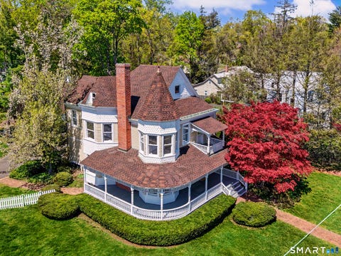 Homes For Sale - 462 Riverside Avenue<br/> Fairfield County, Westport, CT 06880