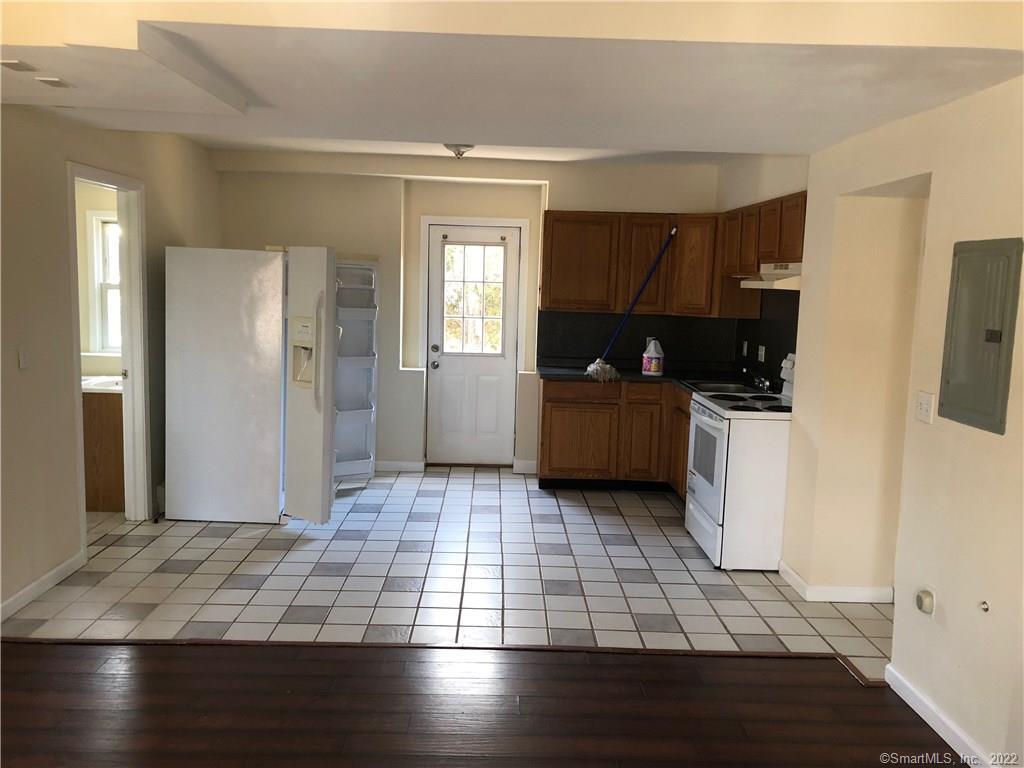 155 Dividend Road 1
