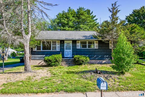 Homes For Sale - 126 Beacon Hill Road<br/> East Hartford, CT 06108