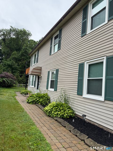 Homes For Rent - 2 Hamburg Street<br/> Fairfield County, Shelton, CT 06484