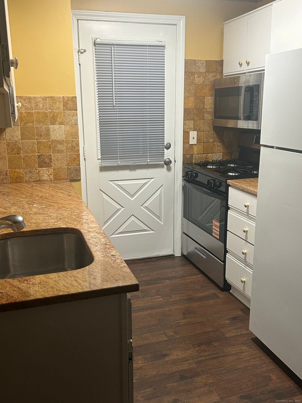 Photo of 1016 Whalley Avenue #6, New Haven, CT 06515 (MLS # 24141142)