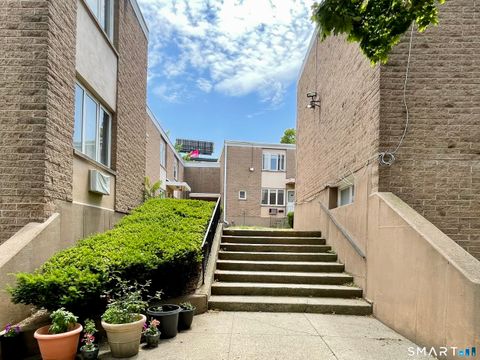 Photo of 120 Wooster Street #C, New Haven, CT 06511 (MLS # 24183163)