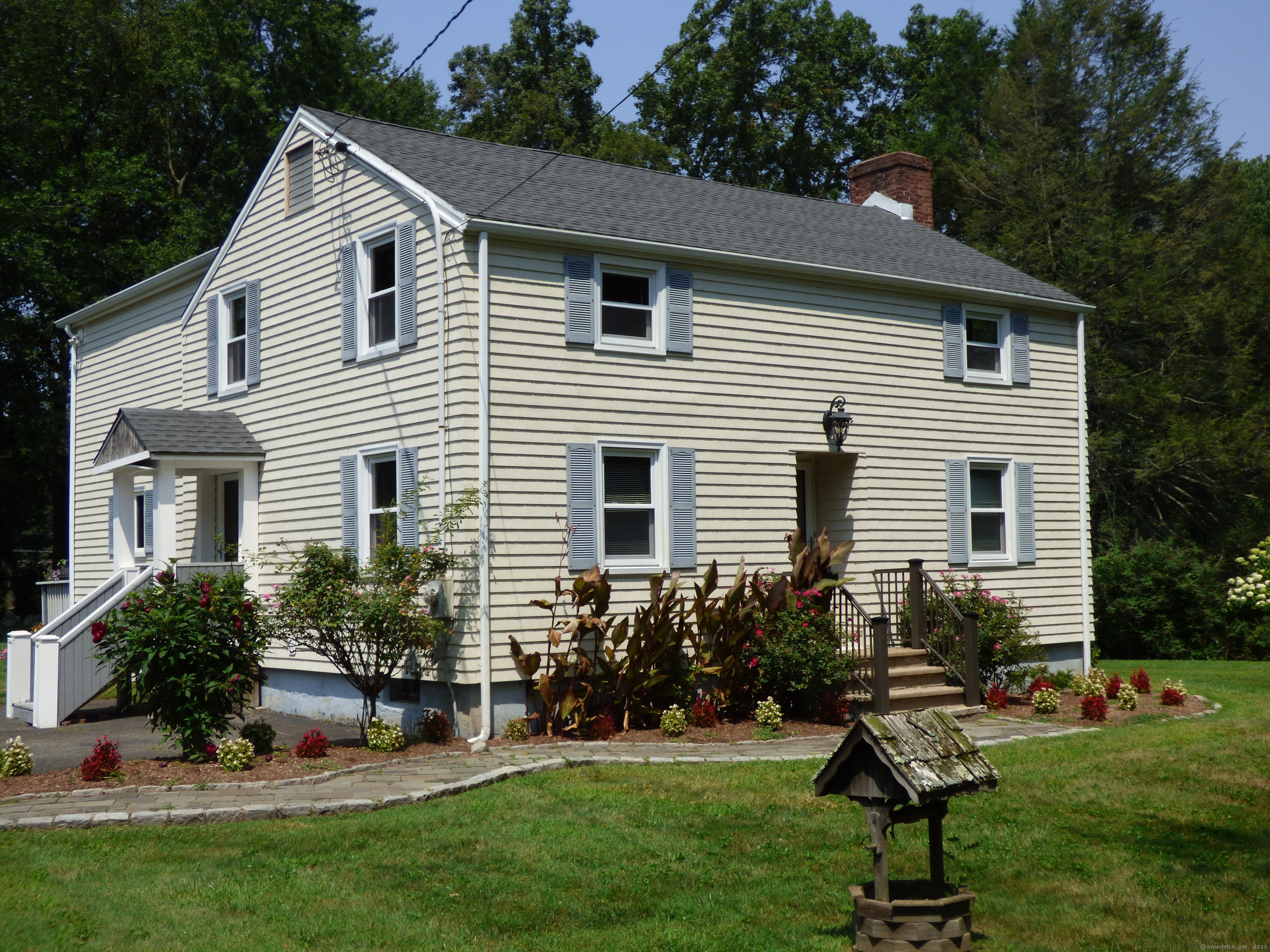 16 Rising Road