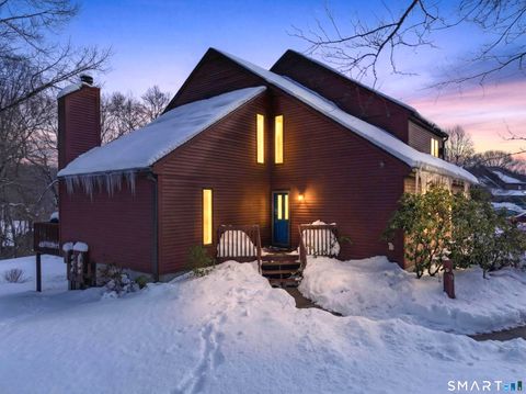 Tiny photo for 97 W Main Street #APT 36, East Lyme, CT 06357 (MLS # 24156164)