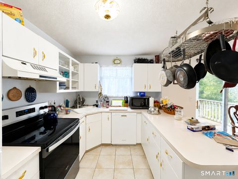 Tiny photo for 925 Oronoke Road #13J, Waterbury, CT 06708 (MLS # 24175803)
