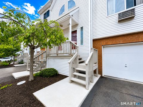 Tiny photo for 925 Oronoke Road #13J, Waterbury, CT 06708 (MLS # 24175803)