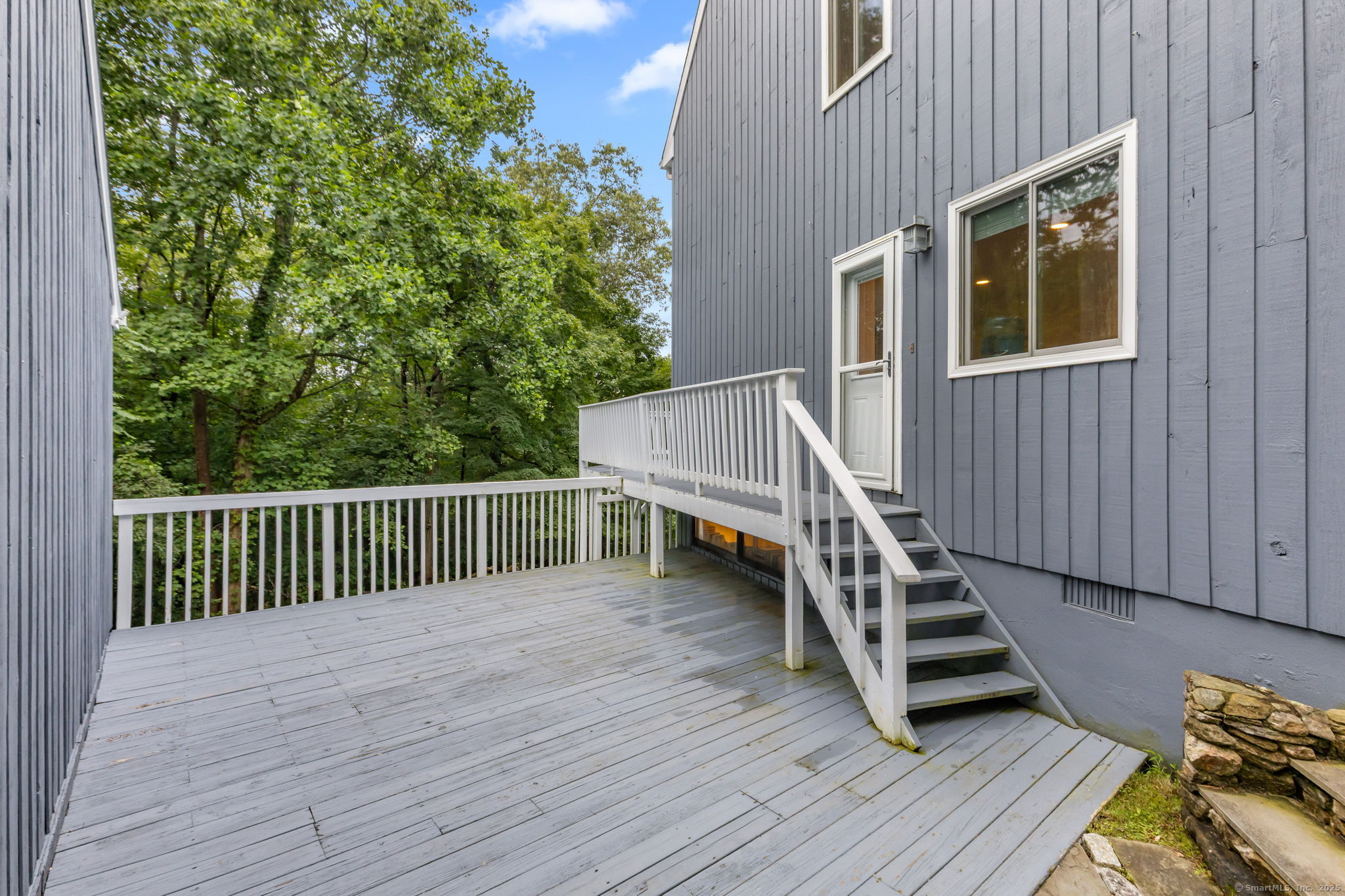 Stamford, Connecticut 06903, United States, 4 Bedrooms Bedrooms, ,3 BathroomsBathrooms,Residential,Active,177110