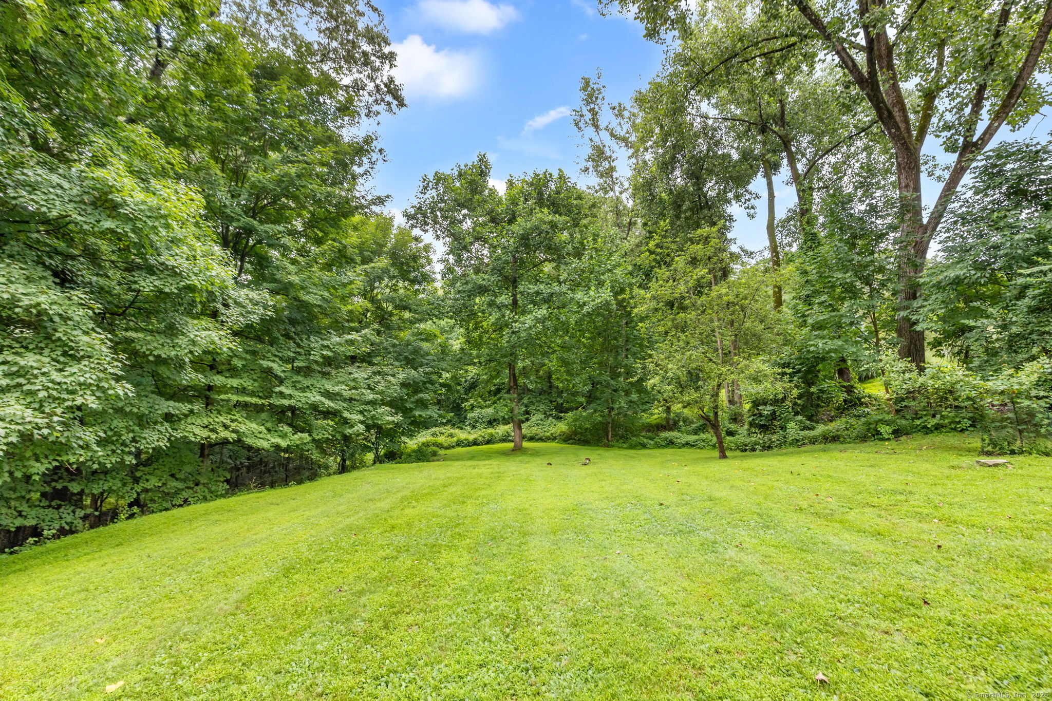 Stamford, Connecticut 06903, United States, 4 Bedrooms Bedrooms, ,3 BathroomsBathrooms,Residential,Active,177110