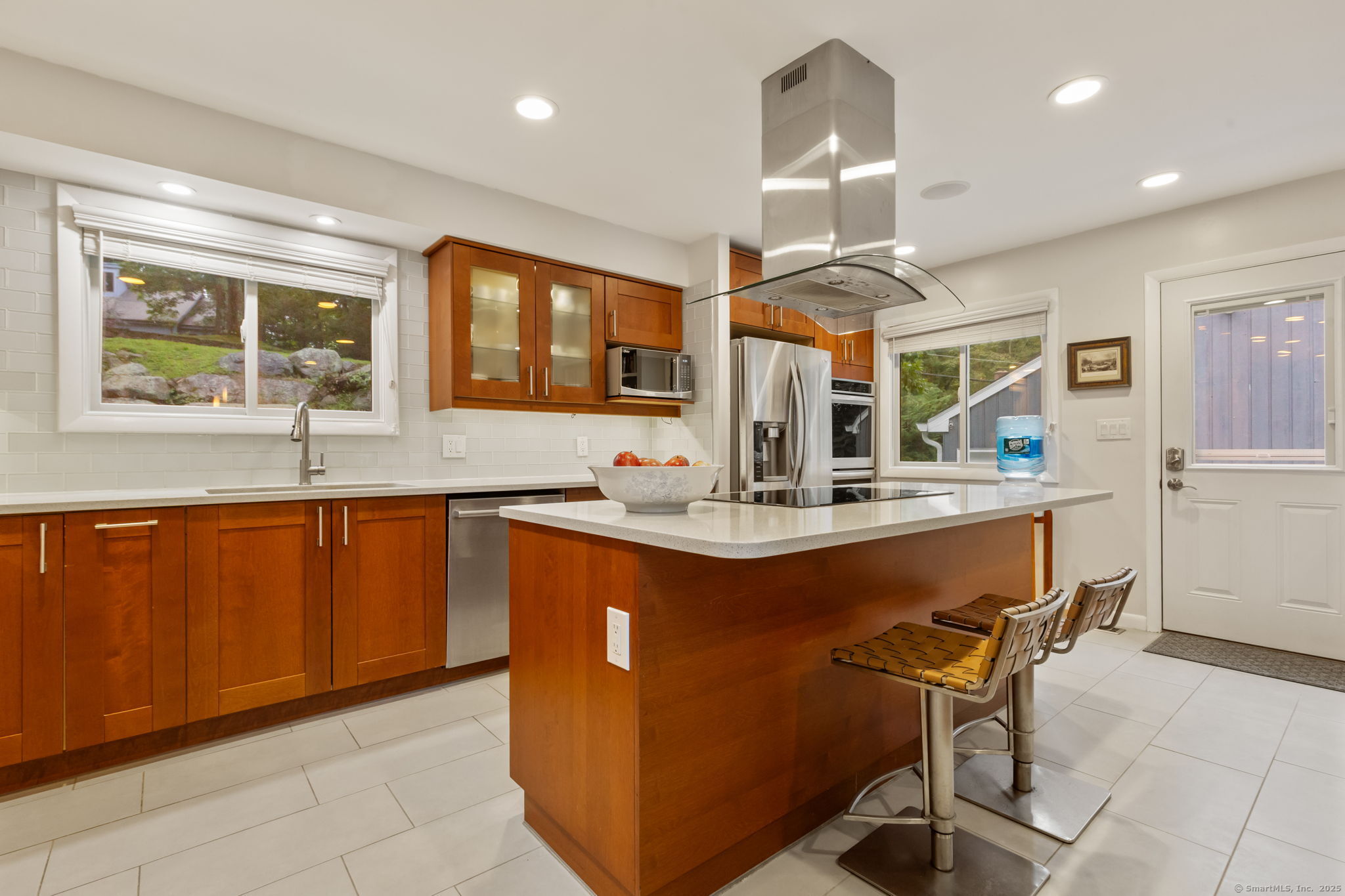 Stamford, Connecticut 06903, United States, 4 Bedrooms Bedrooms, ,3 BathroomsBathrooms,Residential,Active,177110