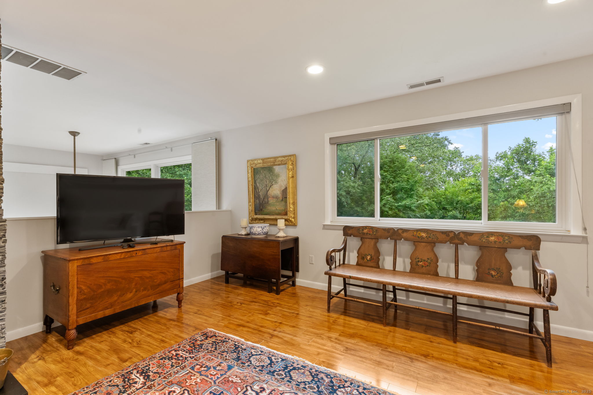 Stamford, Connecticut 06903, United States, 4 Bedrooms Bedrooms, ,3 BathroomsBathrooms,Residential,Active,177110