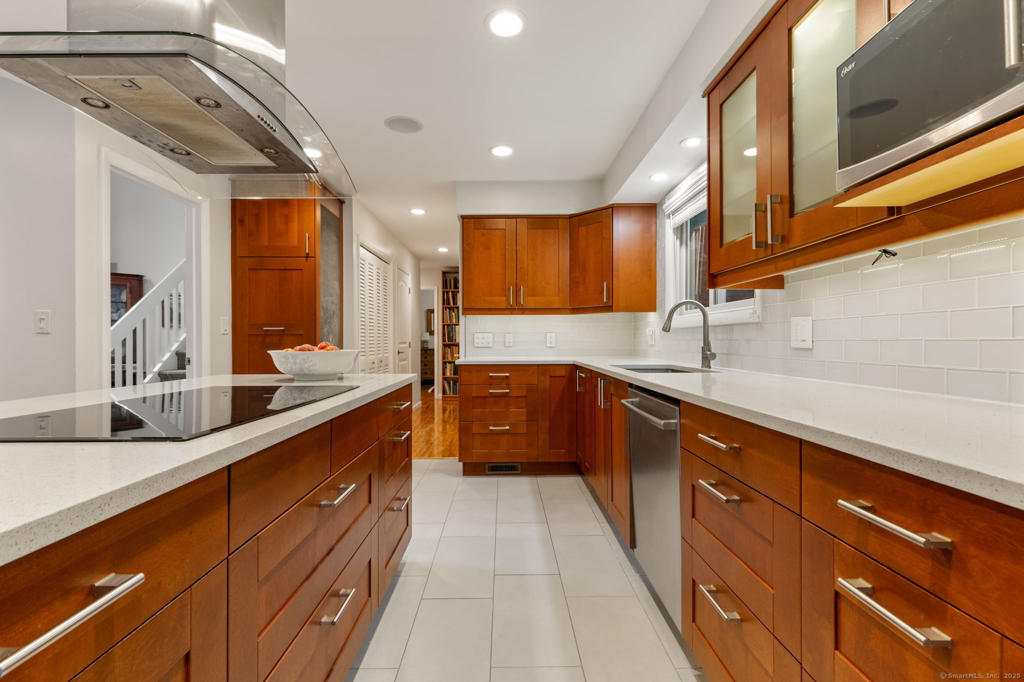 Stamford, Connecticut 06903, United States, 4 Bedrooms Bedrooms, ,3 BathroomsBathrooms,Residential,Active,177110