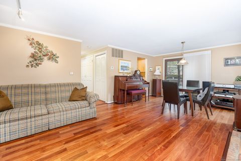 Tiny photo for 2 Highland Square #2, Avon, CT 06001 (MLS # 24133615)