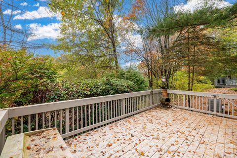 Tiny photo for 2 Highland Square #2, Avon, CT 06001 (MLS # 24133615)