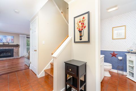 Tiny photo for 2 Highland Square #2, Avon, CT 06001 (MLS # 24133615)