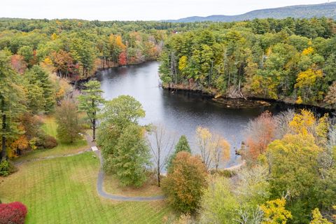 Tiny photo for 2 Highland Square #2, Avon, CT 06001 (MLS # 24133615)