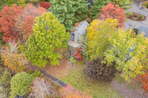 Tiny photo for 2 Highland Square #2, Avon, CT 06001 (MLS # 24133615)