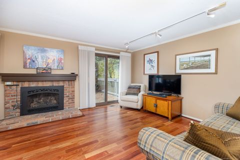 Tiny photo for 2 Highland Square #2, Avon, CT 06001 (MLS # 24133615)
