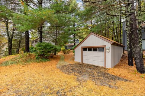 Tiny photo for 2 Highland Square #2, Avon, CT 06001 (MLS # 24133615)