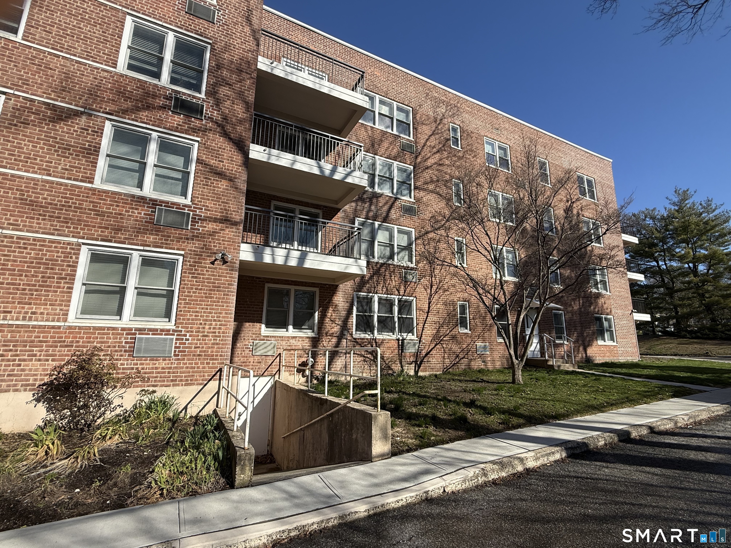 50 Lafayette Place 2H