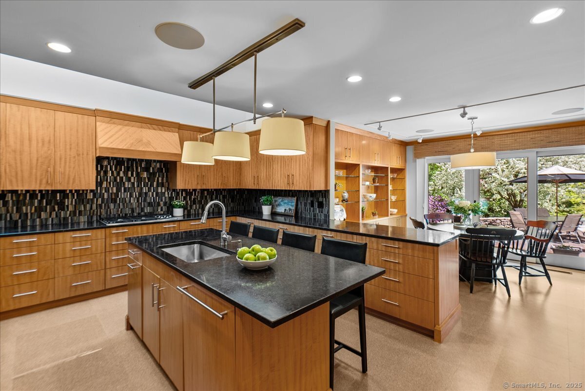 10 White Pine Lane, West Hartford, Connecticut image 13
