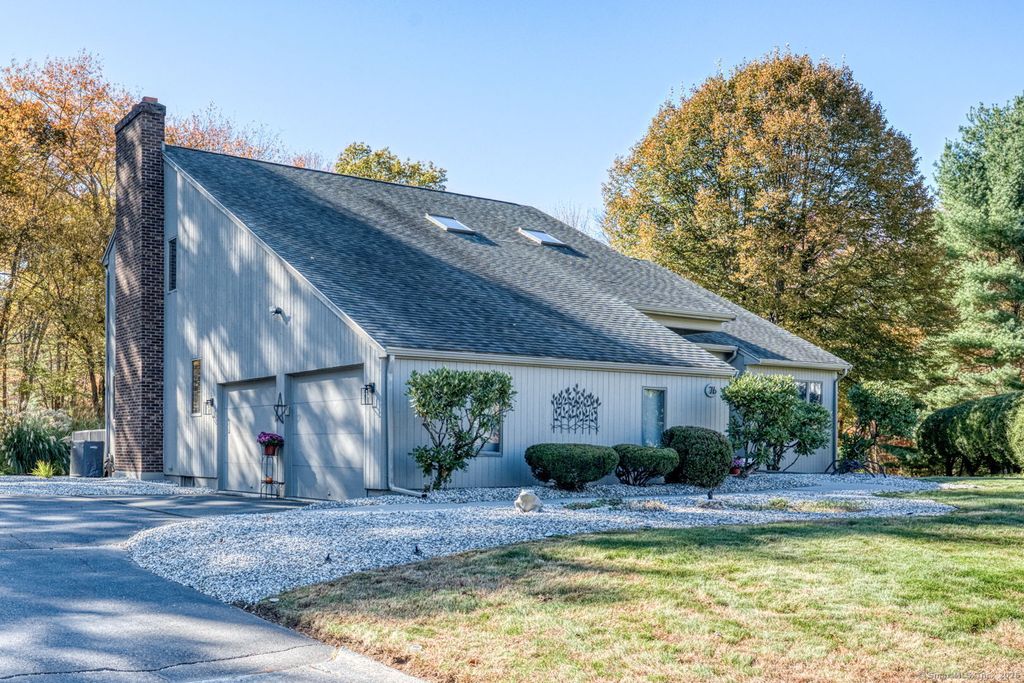 Photo of 76 Masters Way, Manchester, CT 06040 (MLS # 24135441)
