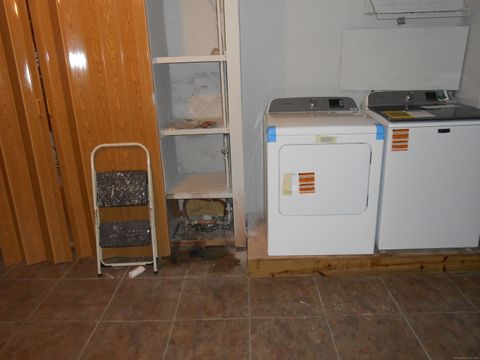 Tiny photo for 631 Whalley Avenue, New Haven, CT 06511 (MLS # 24134250)